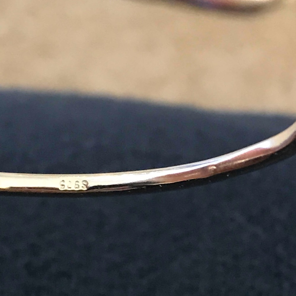 π LAST 1- PLATINUM PLATED CURVED CUFF BRACELET - Picture 3 of 4